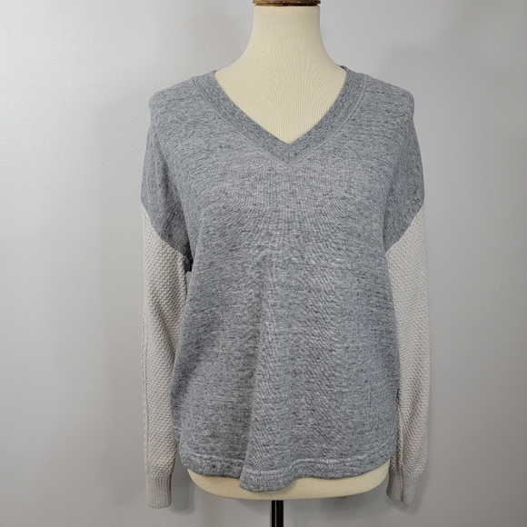 CAbi Sweaters - Cabi Grey Sweatshirt and Cream Cable Knit Sleeve Sweater